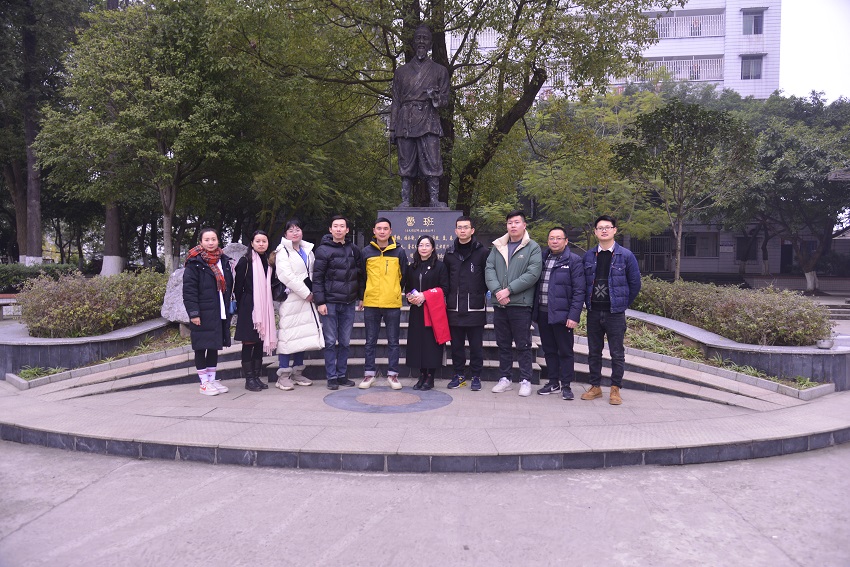 四川交通運(yùn)輸職業(yè)學(xué)校到瀘縣建校參觀交流