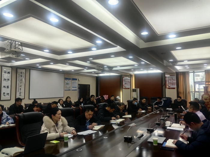 瀘縣建校召開2023年秋期期末校務(wù)會(huì)