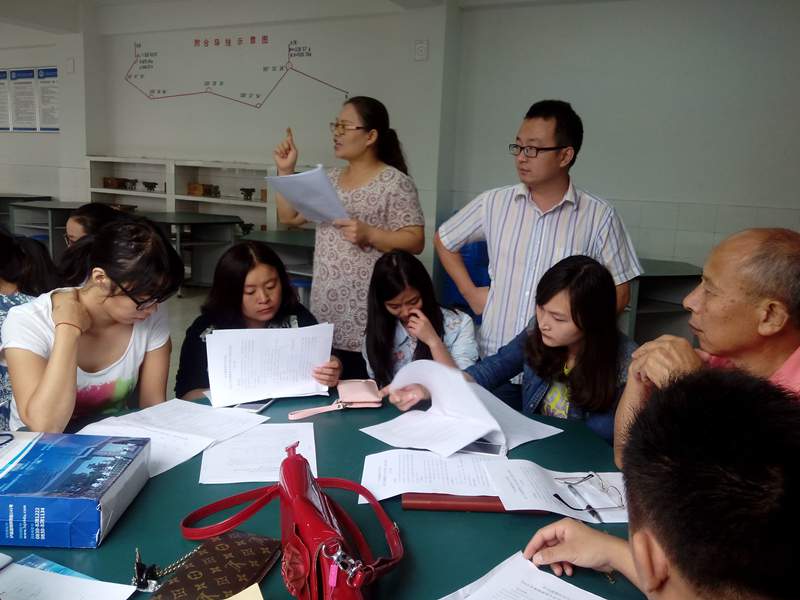 2014年秋期建筑專業(yè)學(xué)生校內(nèi)工地見習(xí)活動(dòng)工作會(huì)
