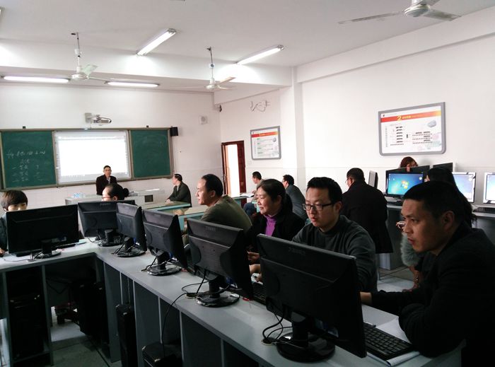 強化信息化應(yīng)用培訓(xùn)，全力打造數(shù)字校園