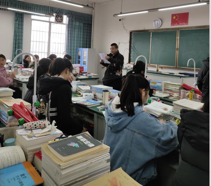 瀘縣建校赴瀘縣九中開(kāi)展合作辦學(xué)調(diào)研