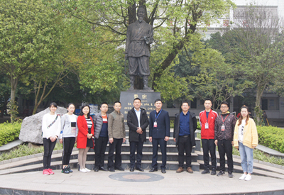成都蒲江縣職業(yè)中專學(xué)校到瀘縣建校交流辦學(xué)經(jīng)驗