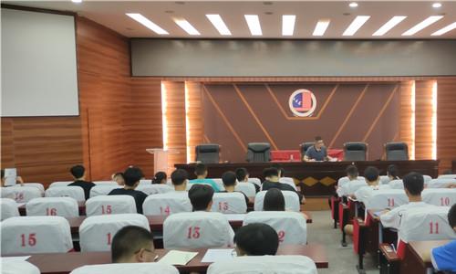 瀘縣建校信息中心開(kāi)學(xué)季組織智慧黑板管理制度學(xué)習(xí)會(huì)
