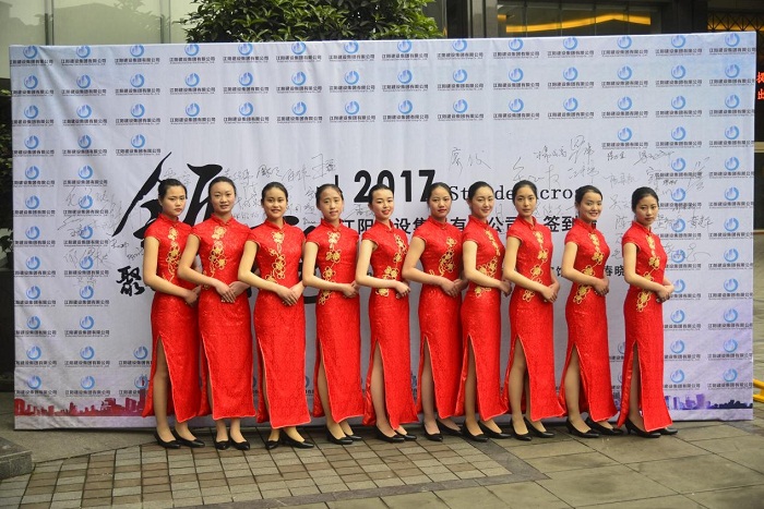 服務企業(yè)，促進校企雙向互動