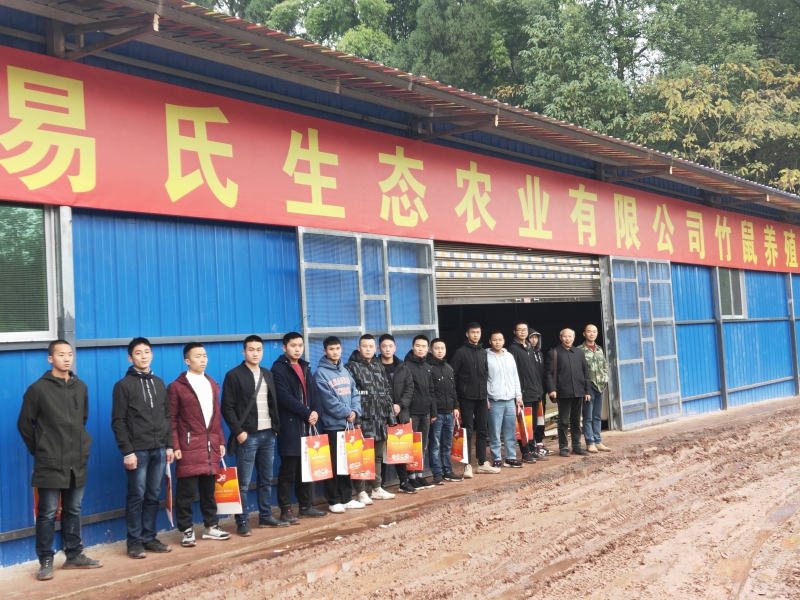 瀘縣建校組織退役士兵學(xué)員校外基地實(shí)訓(xùn)活動