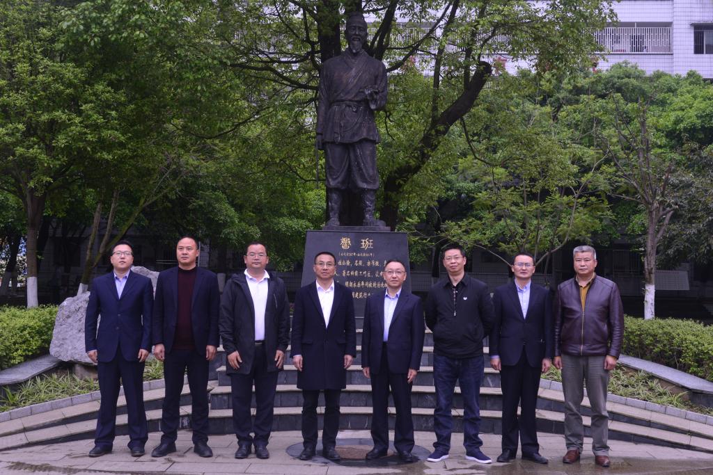 協(xié)同發(fā)展，唱響職教“雙城記”—— 瀘縣建校與重慶工業(yè)技師學(xué)院簽訂協(xié)同發(fā)展協(xié)議