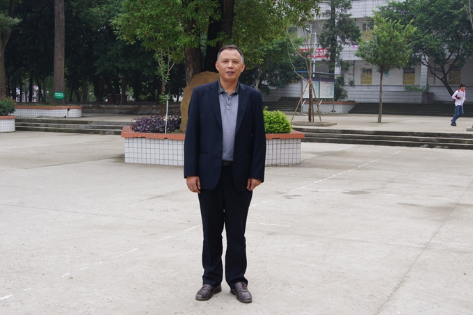 德育教研組教師唐明個人簡介